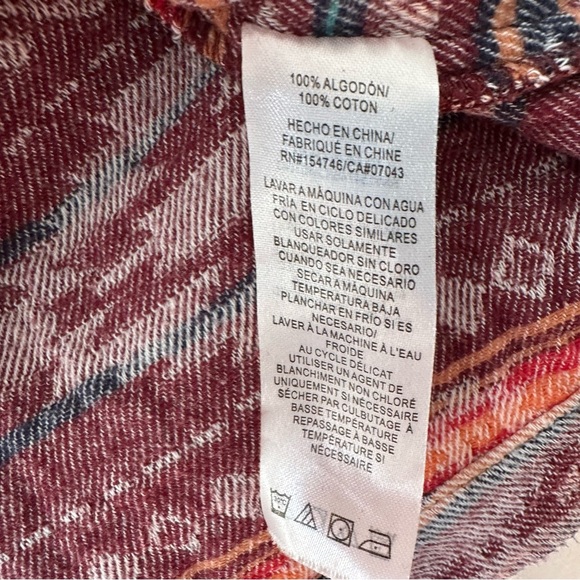 Patterned Button Down Shirt - Picture 4 of 6